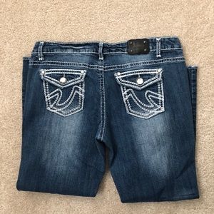 Distressed Dakota Vanity Capris